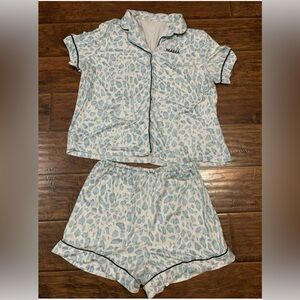 Blue and White Pajama Set. Ladies Sz large pajama set